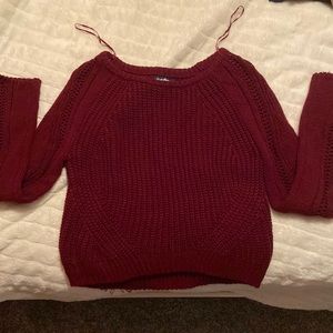 maroon sweater